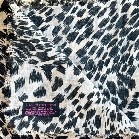 LIZ SINCLAIR Scarf Leopard Square Frayed Edge Acrylic 30" x30" Japan - Picture 4 of 7